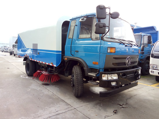 東風145/153掃路車(國五排放)